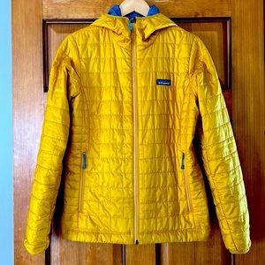 Patagonia nano puff hoodie women's medium